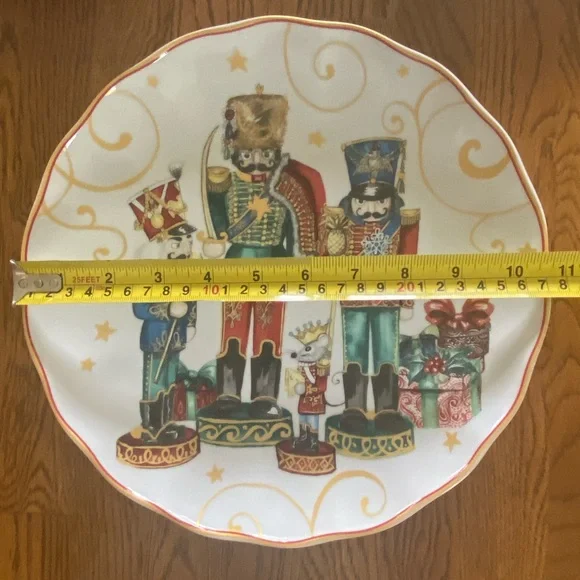 William Sonoma Nutcracker Plates - Picture 6 of 6